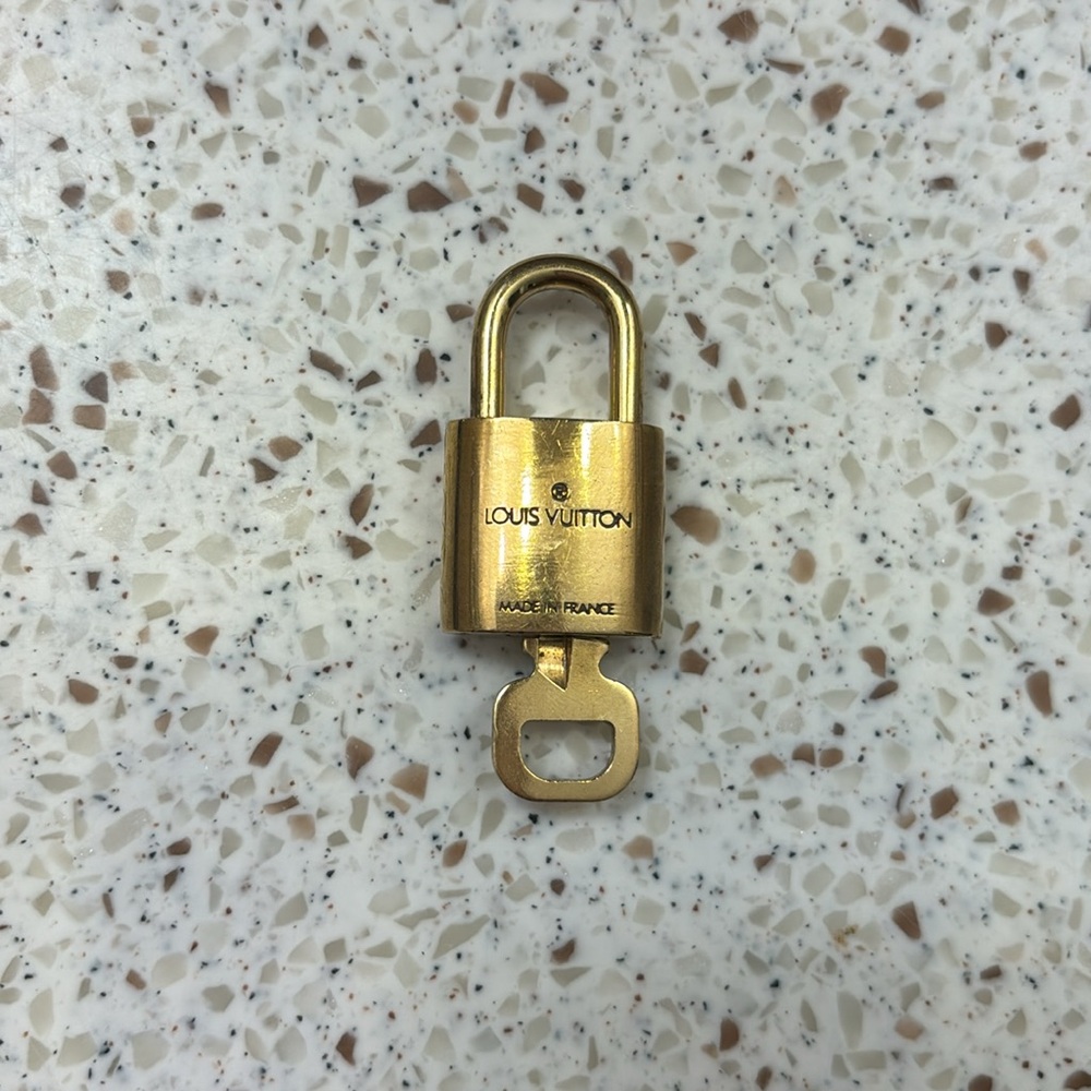 Louis Vuitton Travel Bag Sirius 55 Brown Monogram with Lock & Key - Picture 12 of 15